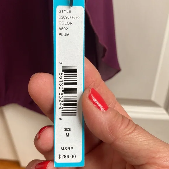 Alice and Olivia flowy top plum Butterfly sleeve  “Noelle shirt” - Picture 7 of 8